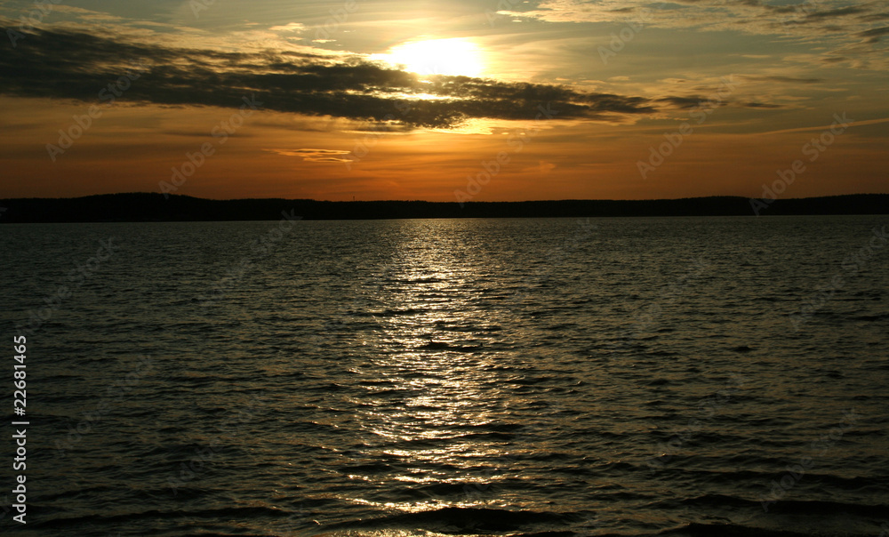 Fototapeta premium Sunset over sea