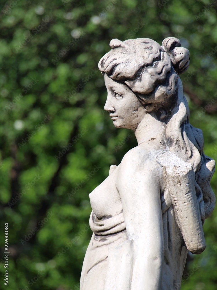 Diana (decorative statue)