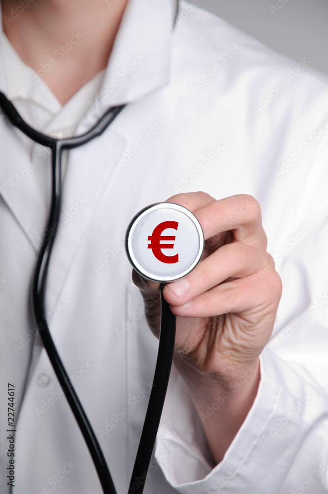 Arzt mit Stetoskop und Euro-Zeichen