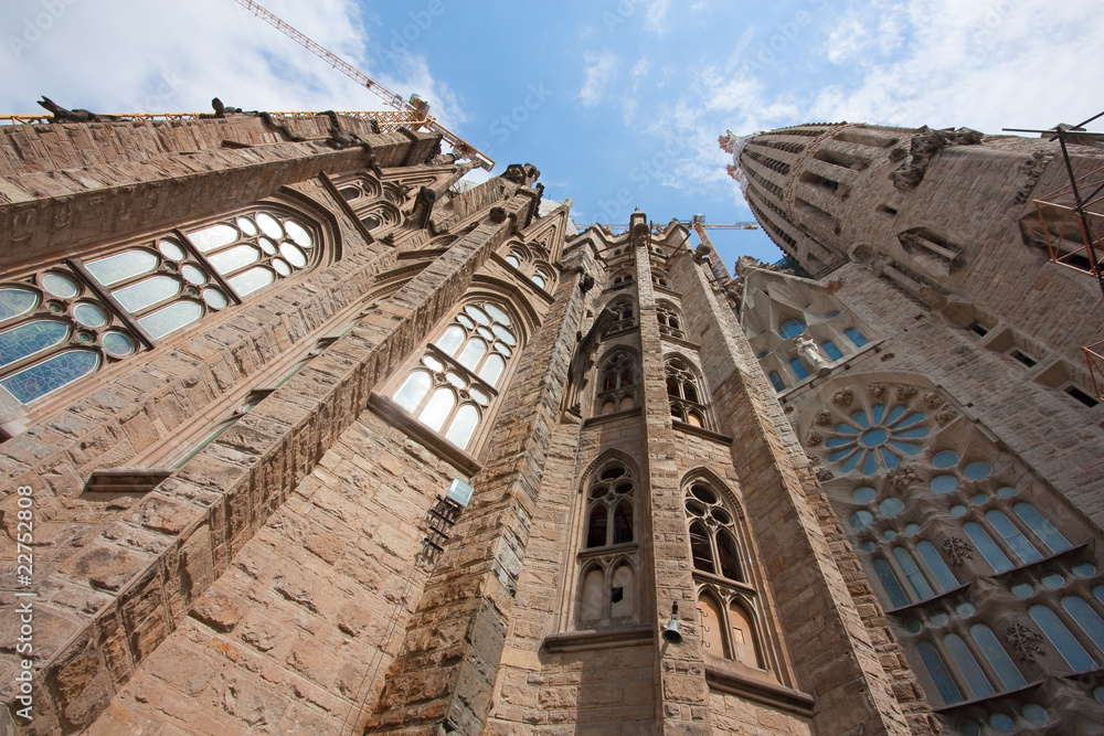 Sagrada Familia (low angle)