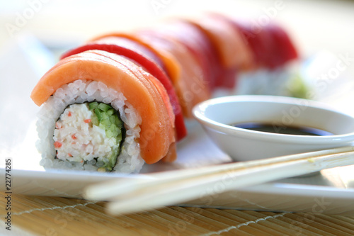 Sushi - Rainbow Roll