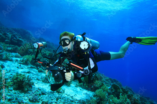 Scuba Diver with camera in the Red Sea © Richard Carey