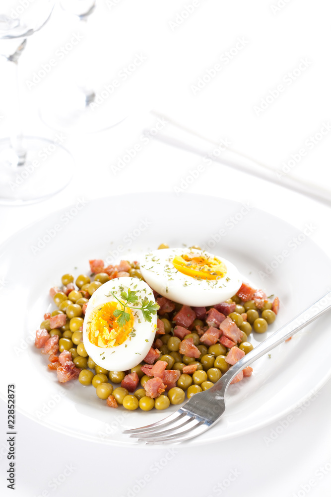 egg dish with ham and peas