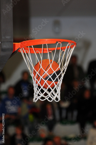 panier au basket-ball © ALAIN VERMEULEN