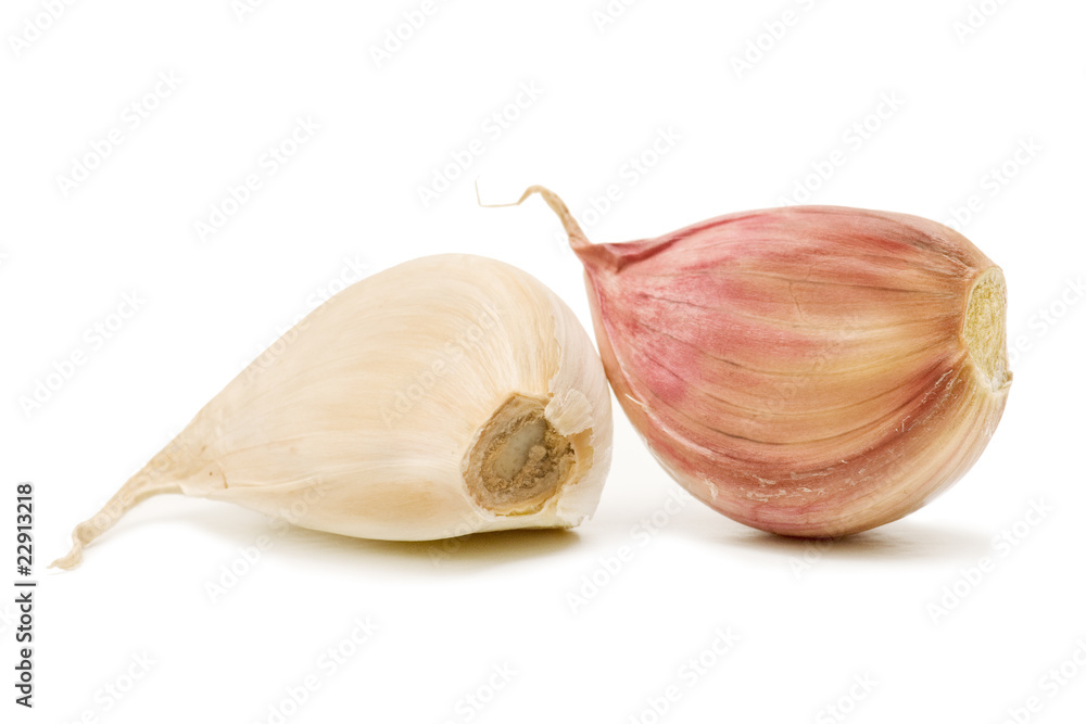 Fototapeta premium ajos sobre fondo blanco