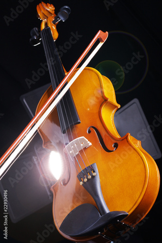 Geige, Violine im Rampenlicht closeup