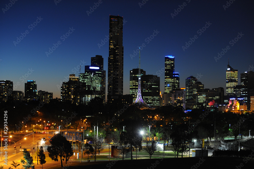 Obraz premium Nighttime Cityscape