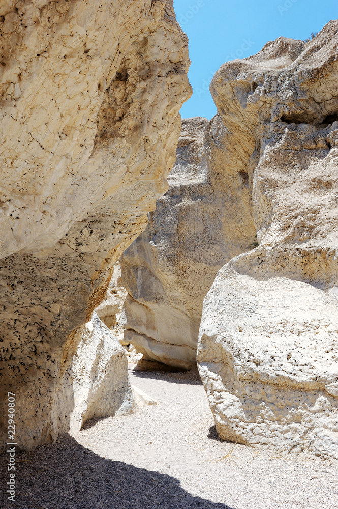 White stones of Makhtesh Ramon White stones of Makhtesh Ramon