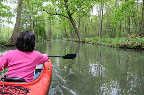 Paddlerin im Spreewald