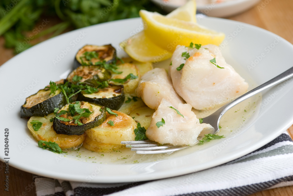 Pan-fried cod with creamy new potatoes and courgettes Pan-fried cod with creamy new potatoes and courgettes