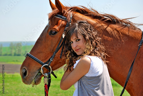 woman and horse © Dessie