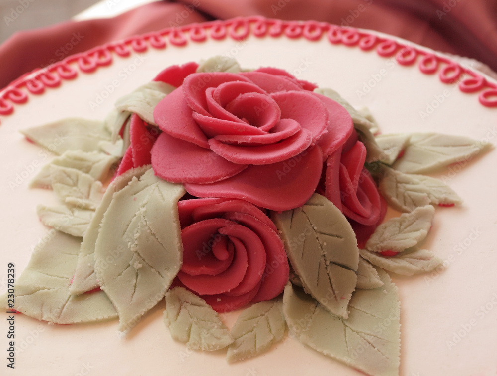 Hochzeittorte mit Marzipanrosen Hochzeittorte mit Marzipanrosen