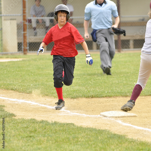 little league runner