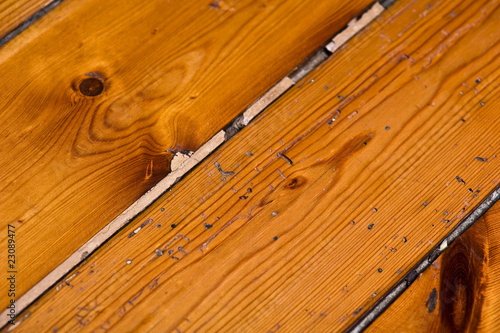 Parquet ancien piqué