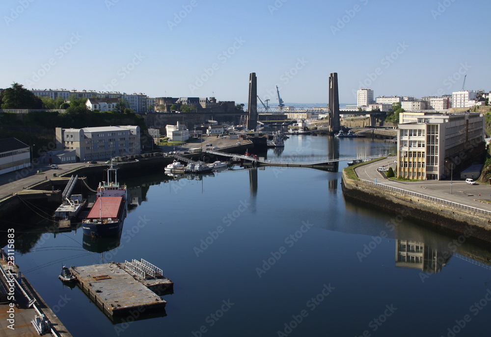 ville de Brest et le pont de Recouvrance,bretagne