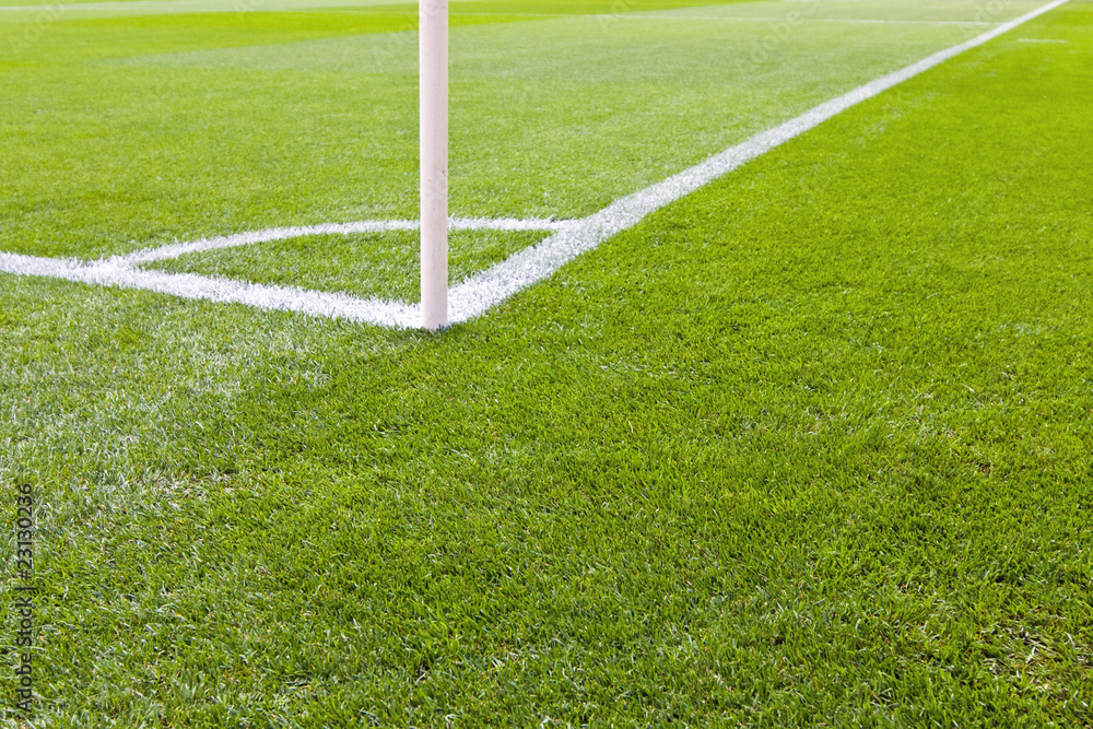 Obraz premium Fußballplatz, Eckmarkierung, Spielfeld