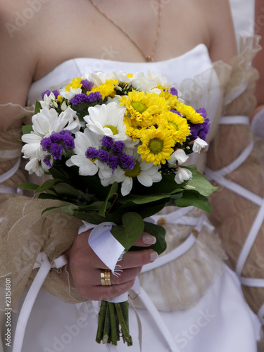 bride with wedding bouquet