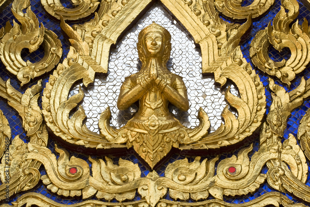 Statue at Wat Phra Kaew Statue at Wat Phra Kaew