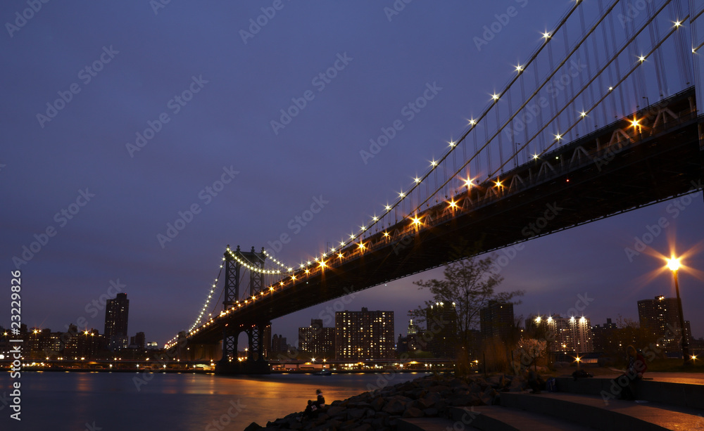 Manhattan bridge at night
