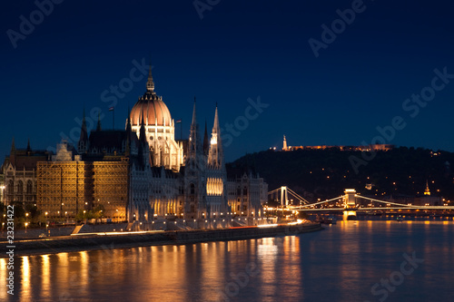 Night lights in Budapest-Hungary © Kavita