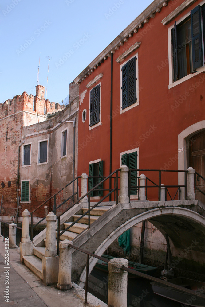 мост в венецианском переулке