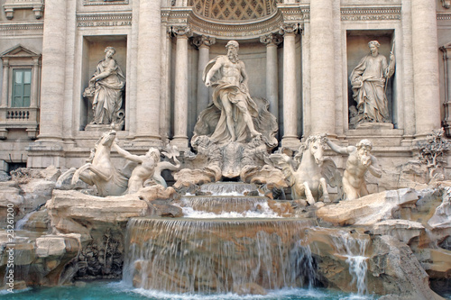 famous roman fountain Fontane di Trevi