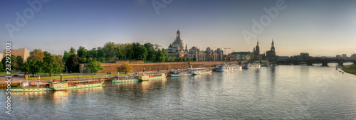 Dresden - Elbufer / Panorama