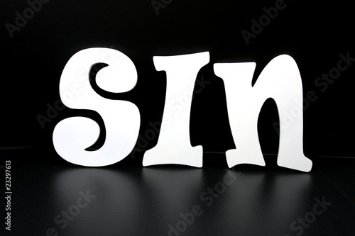 Fotografia sin isolated in black
