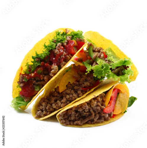 tacos con carne insalata e peperoni photo