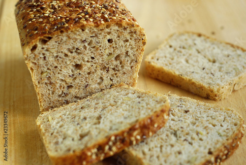 bread with grains