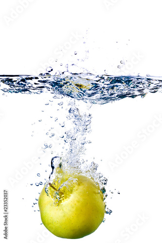 apple splash in water