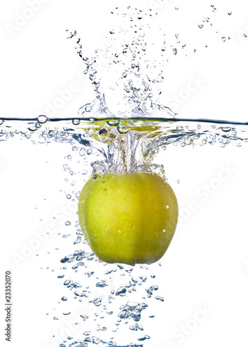 apple splash in water