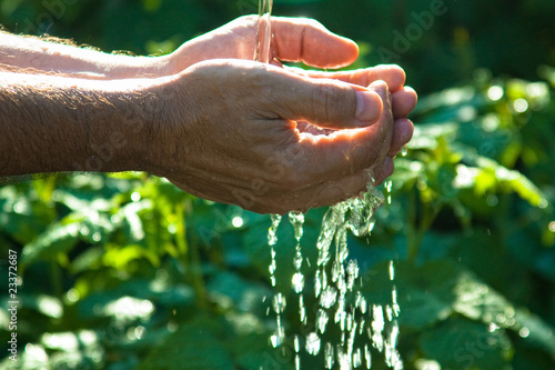 Hand washing in the summer of clean water