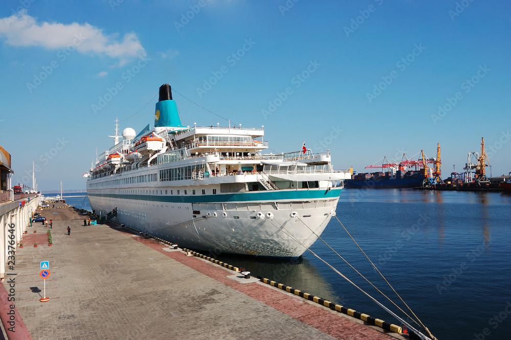Naklejka premium Marine vessel