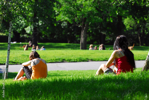 Φωτογραφία Repos dans le parc
