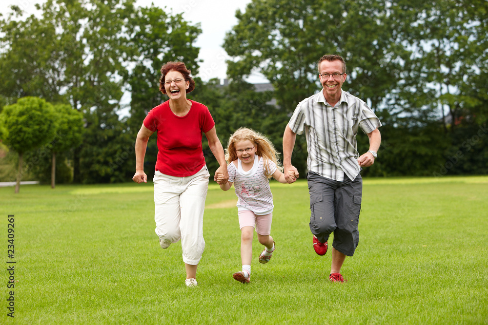 junge Familie zusammen