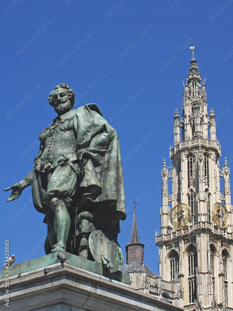 Rubens-Denkmal mit Kathedrale in Antwerpen