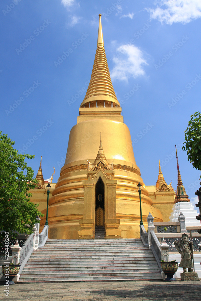 Naklejka premium pagoda of grand palace