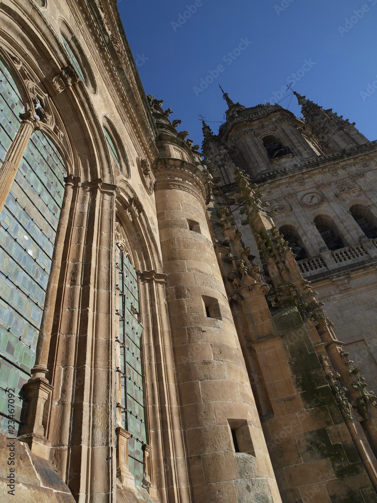 Vidriera del pórtico de la Catedral Nueva de Salamanca