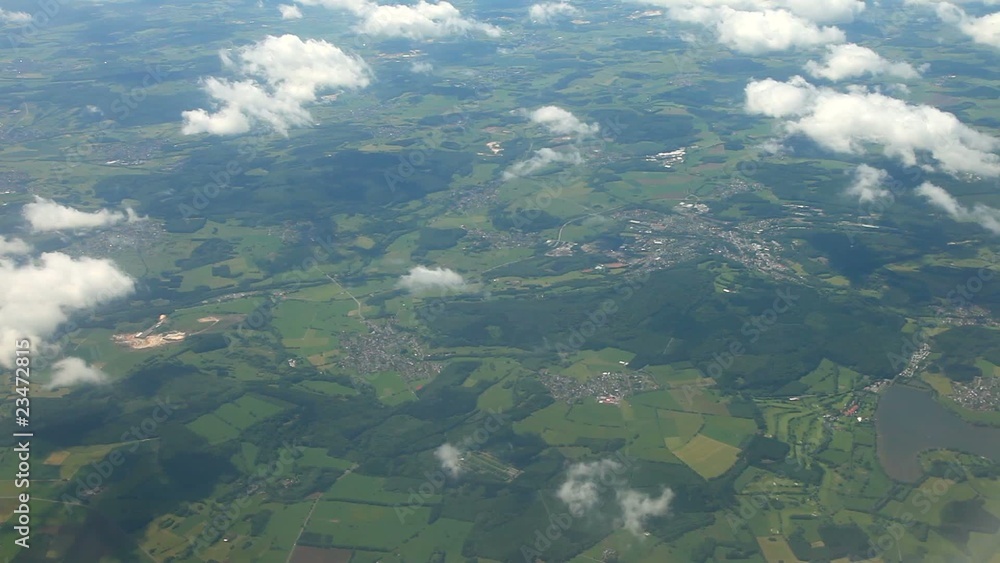 Flug über Deutschland mit Wolken Flug über Deutschland mit Wolken