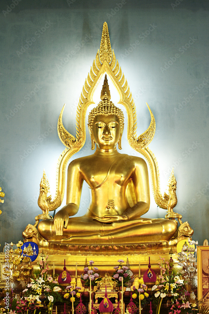 Fototapeta premium Phra Buddha Chinnarat