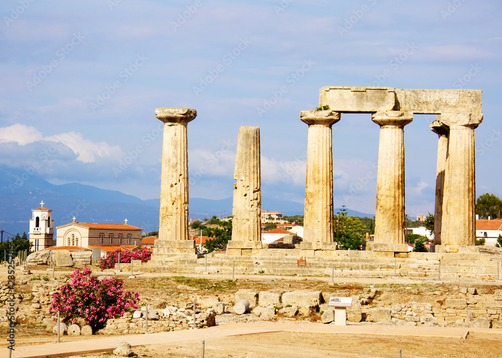 apollon temple in corinth