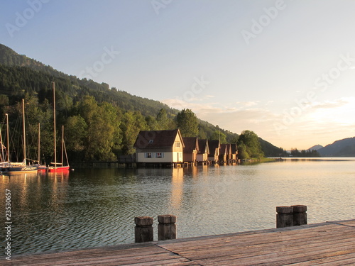 Steg Bootshäuser Abend photo