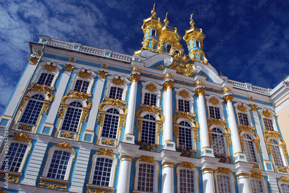 Au pied du Palais de Tsarskoye Selo