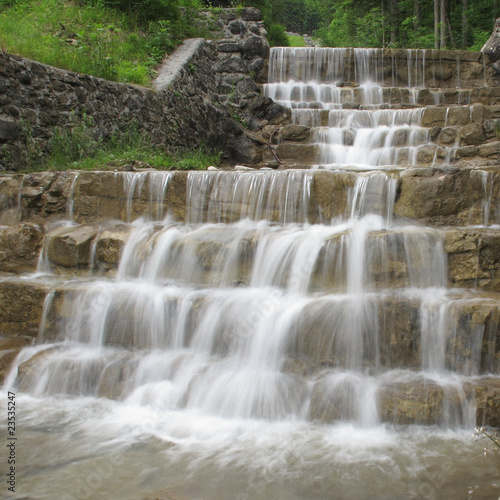 Alpine Widbachverbauung