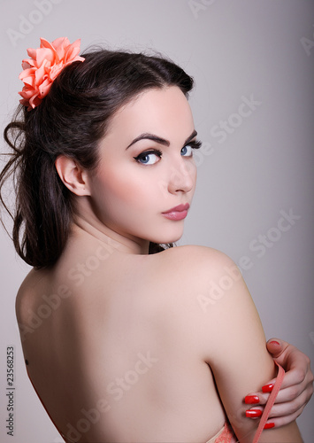 Fotografia Beautiful young seductive woman