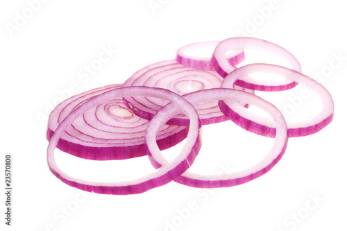 Sliced fresh red onion