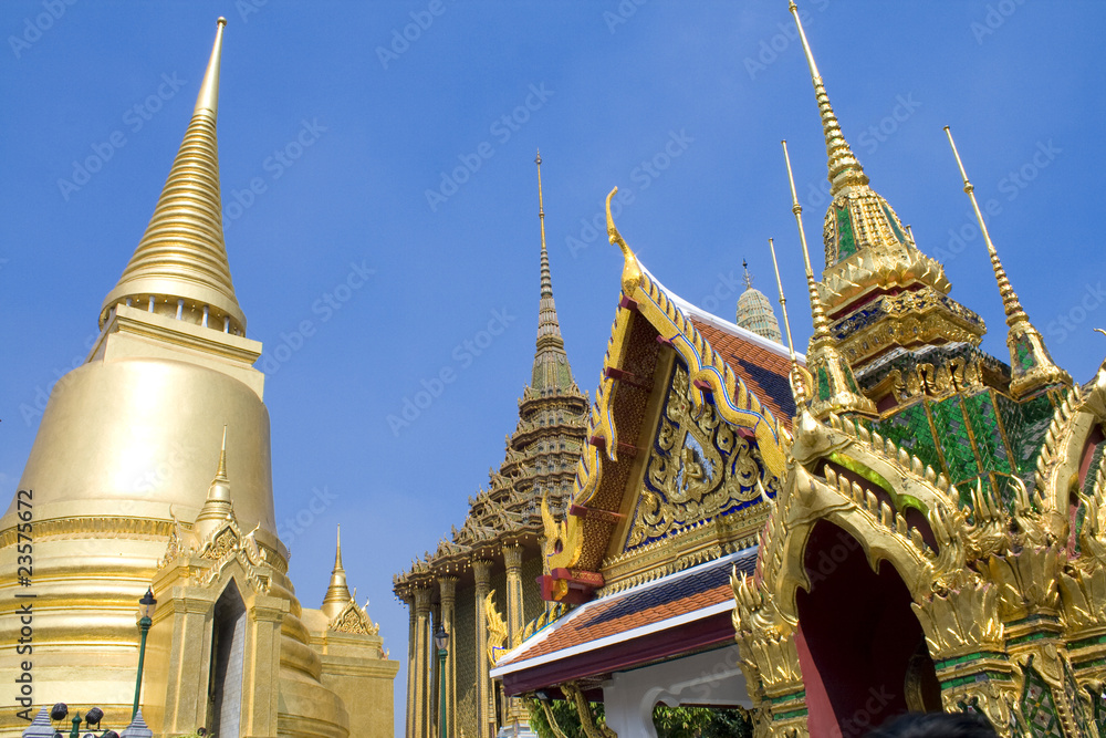 Fototapeta premium Golden Pagoda