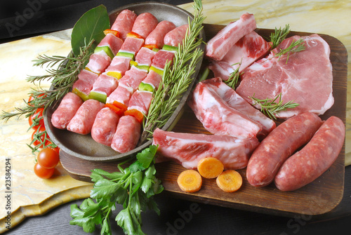 carne mista di suino per grigliata photo