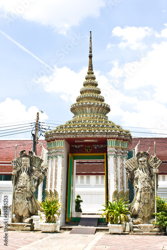 Guardian Statue Of The Gate Of Wat Pho